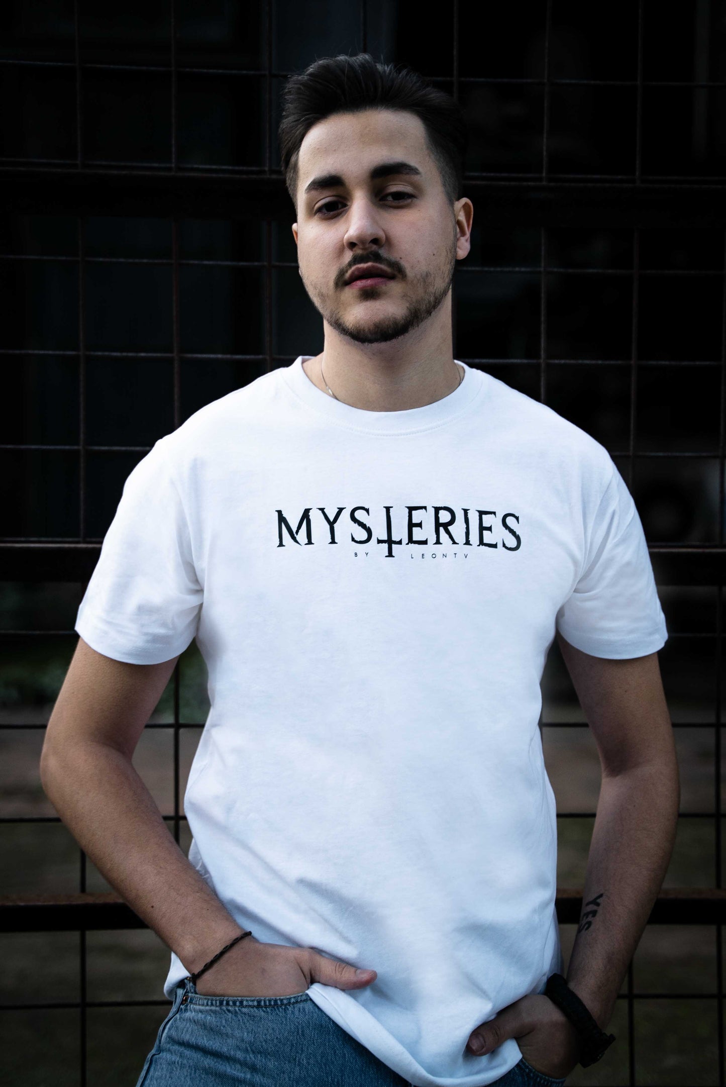 Mysteries T-Shirt (Weiß)